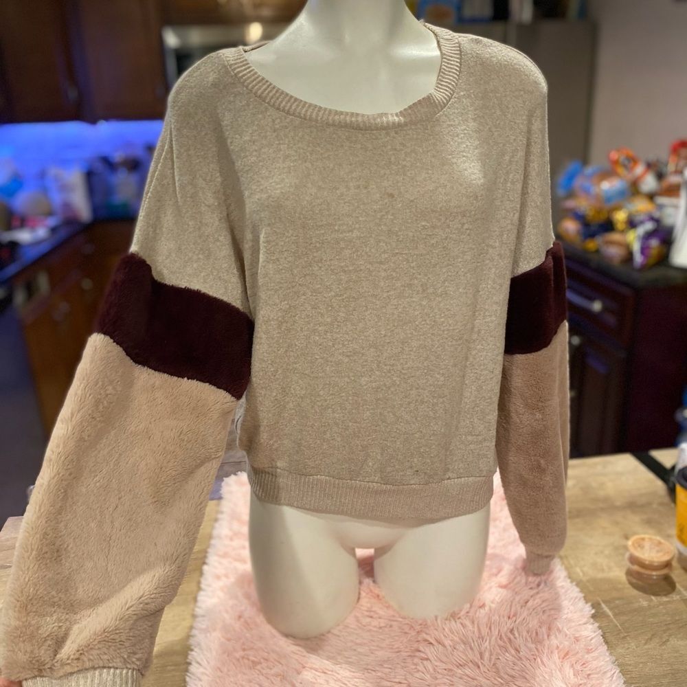 Poof New York Colorblock Faux Fur Sleeve Sweater Womens S Oatmeal Burgundy